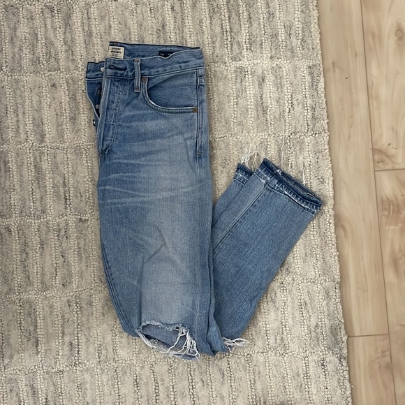 Citizens of Humanity Liya High Rise Classic Fit Crop | Torn - Picture 5 of 9